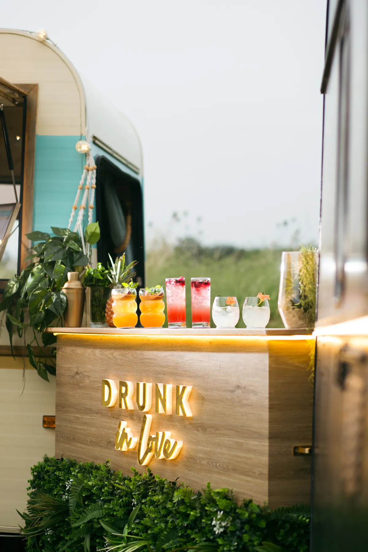 Bar mobile en bois Drunk in Love